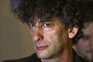 Neil Gaiman (pic by Mika Stetsovski)